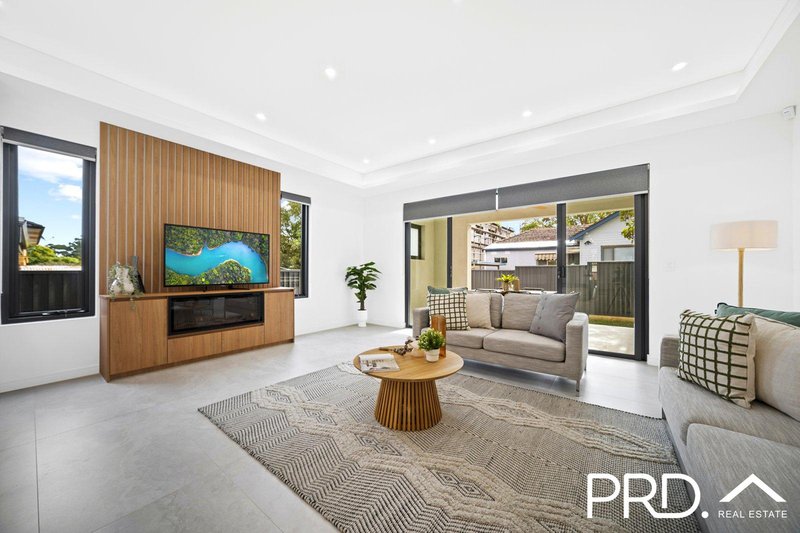 Photo - 20b Donald Street, Picnic Point NSW 2213 - Image 4