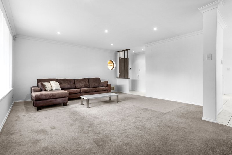 Photo - 20B Feathertop Rise, Alexander Heights WA 6064 - Image 5