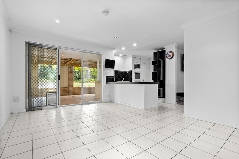 Photo - 20B Feathertop Rise, Alexander Heights WA 6064 - Image 6