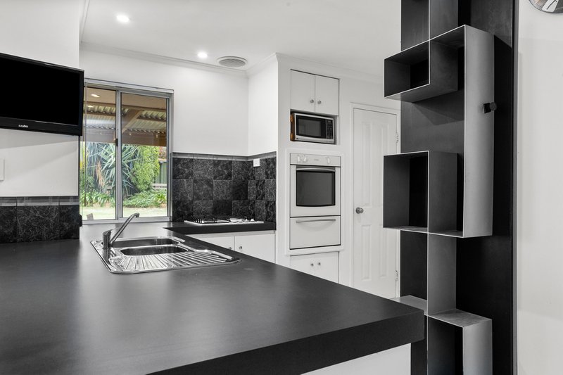 Photo - 20B Feathertop Rise, Alexander Heights WA 6064 - Image 8