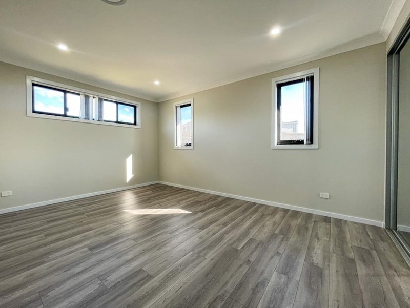 Photo - 20b Fieldhouse Drive, Campbelltown NSW 2560 - Image 2