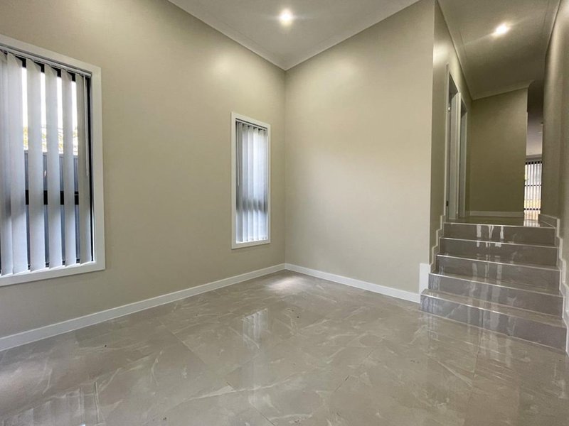 Photo - 20b Fieldhouse Drive, Campbelltown NSW 2560 - Image 17