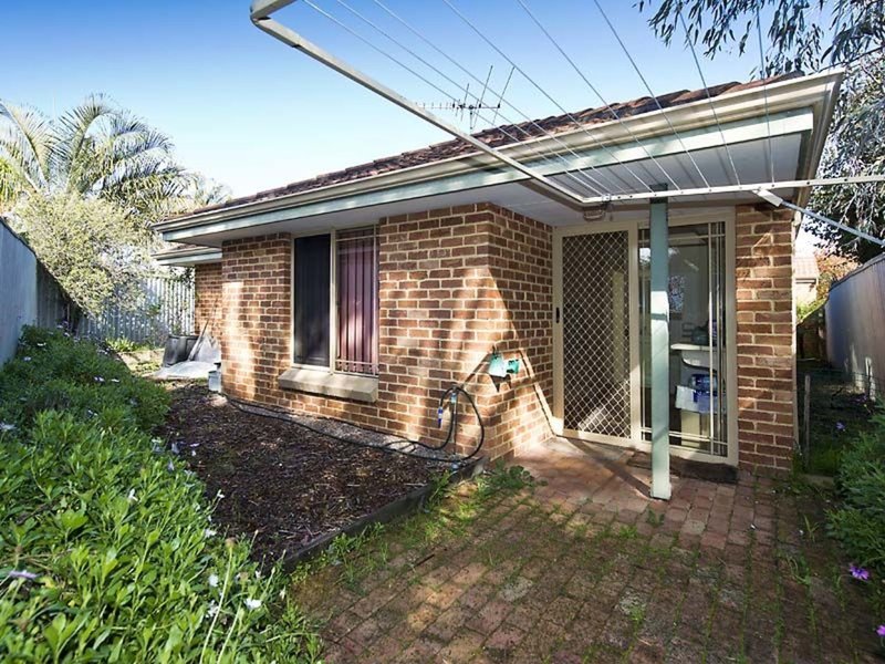 Photo - 20B Jarrah Road, East Victoria Park WA 6101 - Image 5