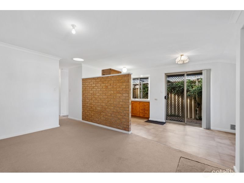 Photo - 20B Pentland Crescent, Dudley Park WA 6210 - Image 4