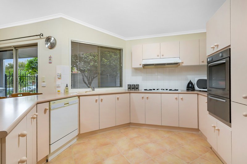 Photo - 21-23 Sneddon Drive, Narre Warren South VIC 3805 - Image 4