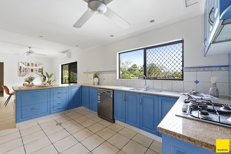 Photo - 21-23 Sommerville Crescent, Whitfield QLD 4870 - Image 7