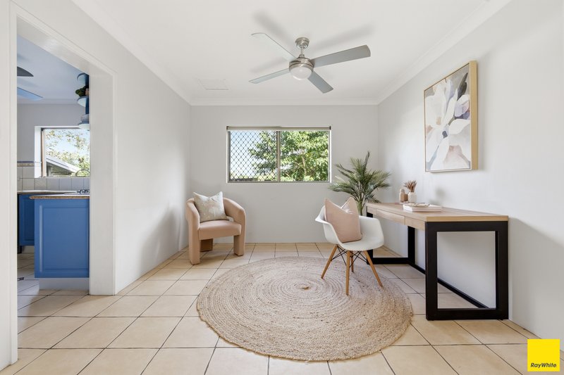 Photo - 21-23 Sommerville Crescent, Whitfield QLD 4870 - Image 11