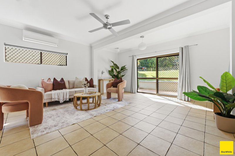 Photo - 21-23 Sommerville Crescent, Whitfield QLD 4870 - Image 12