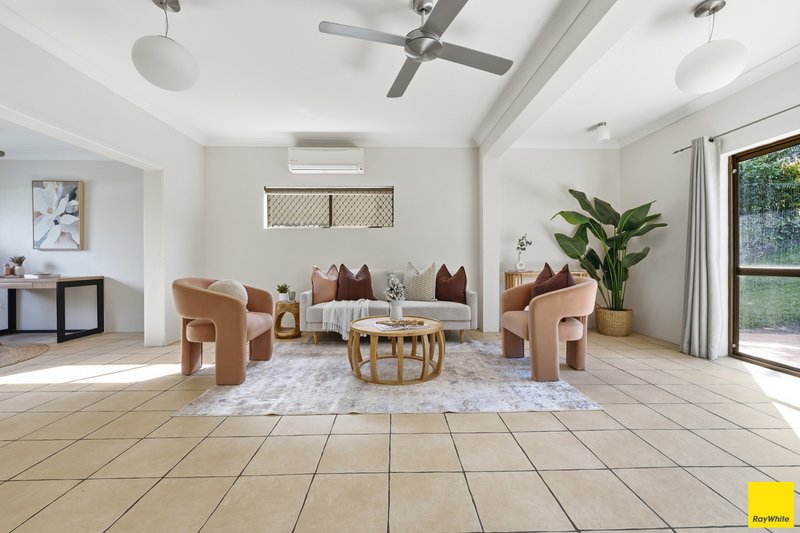 Photo - 21-23 Sommerville Crescent, Whitfield QLD 4870 - Image 13