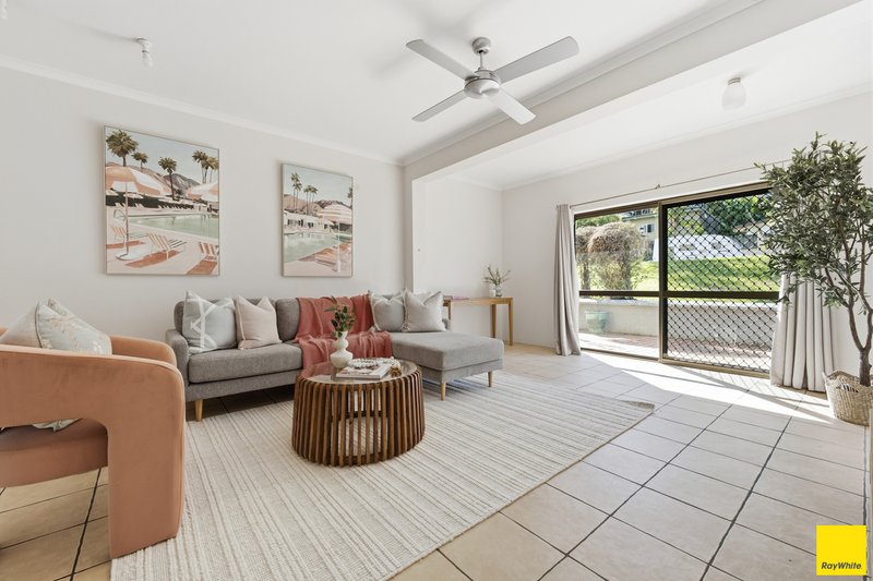 Photo - 21-23 Sommerville Crescent, Whitfield QLD 4870 - Image 15