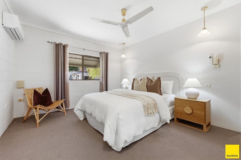 Photo - 21-23 Sommerville Crescent, Whitfield QLD 4870 - Image 17