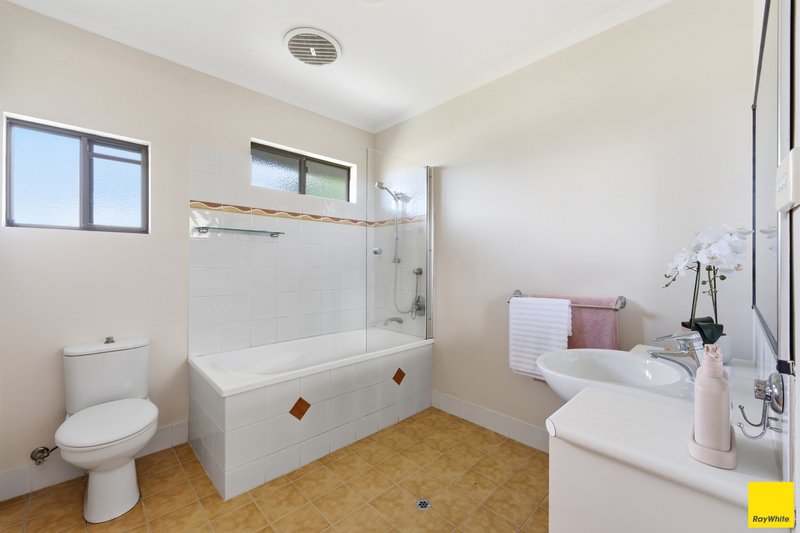 Photo - 21-23 Sommerville Crescent, Whitfield QLD 4870 - Image 24