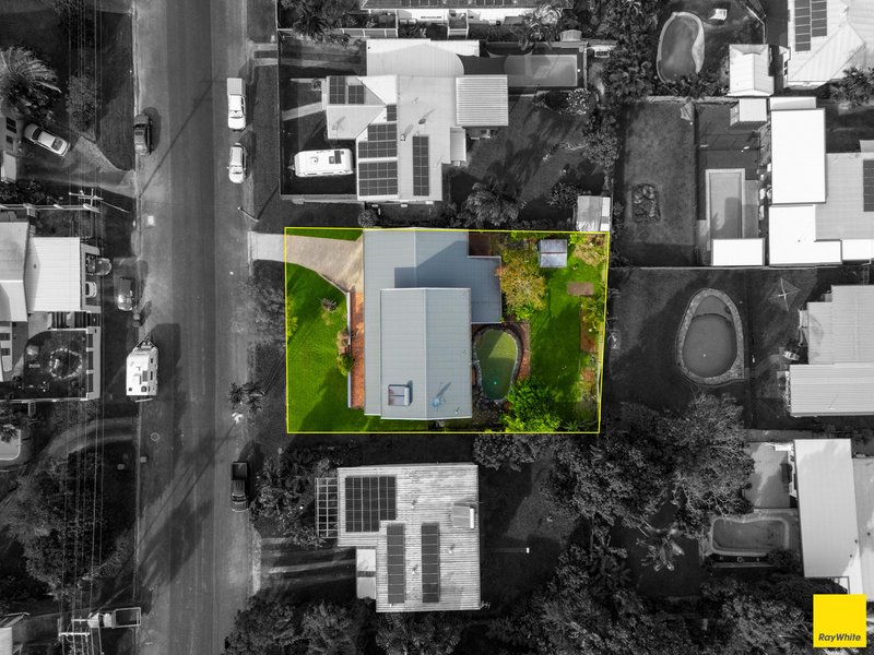 Photo - 21-23 Sommerville Crescent, Whitfield QLD 4870 - Image 31