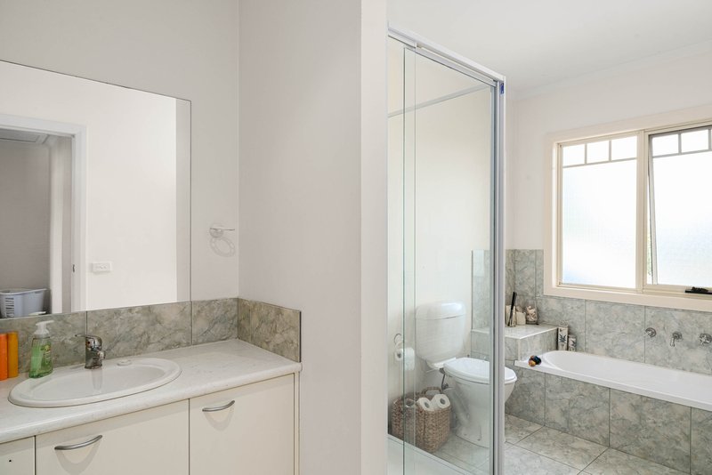 Photo - 2/1-3 Morgan Street, Cowes VIC 3922 - Image 6