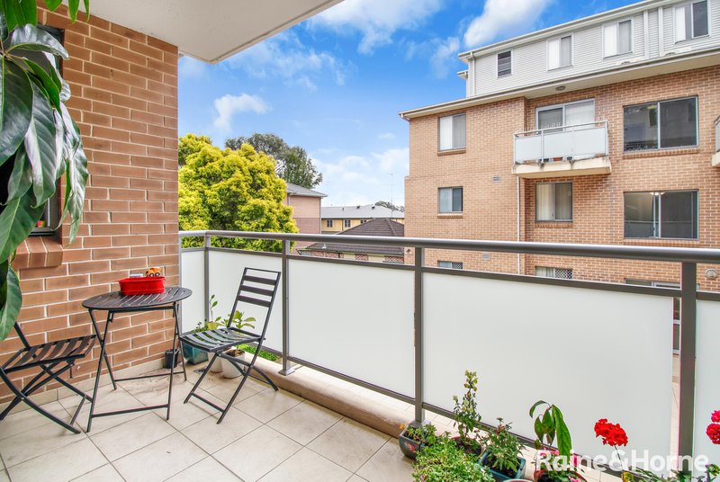 Photo - 2/1-3 Putland Street, St Marys NSW 2760 - Image 9