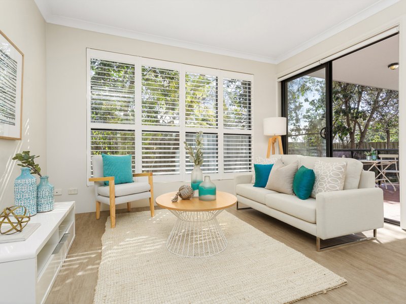 Photo - 2/1-5 The Crescent, Dee Why NSW 2099 - Image 2