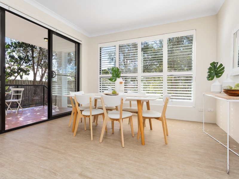 Photo - 2/1-5 The Crescent, Dee Why NSW 2099 - Image 4