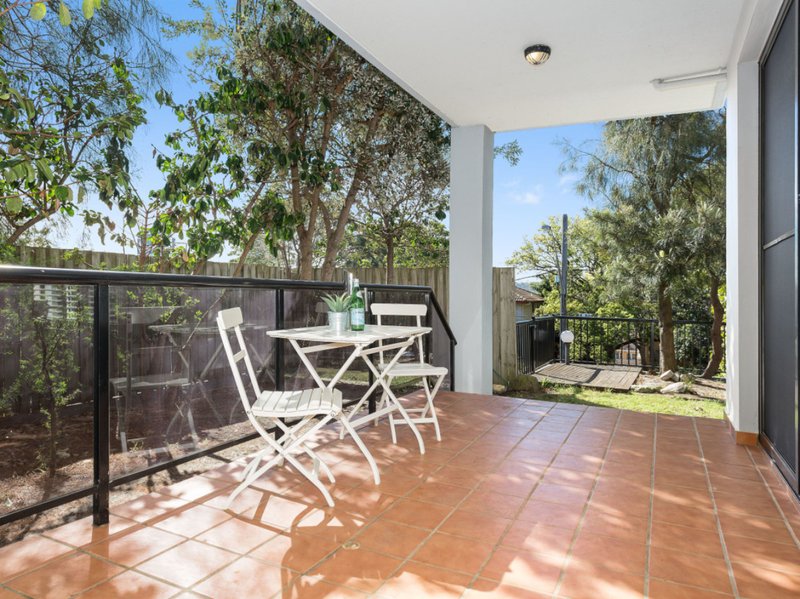 Photo - 2/1-5 The Crescent, Dee Why NSW 2099 - Image 5