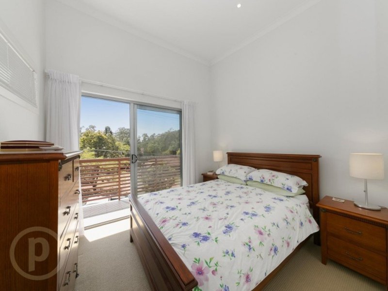 Photo - 2/1-7 Robbins Street, Corinda QLD 4075 - Image 8