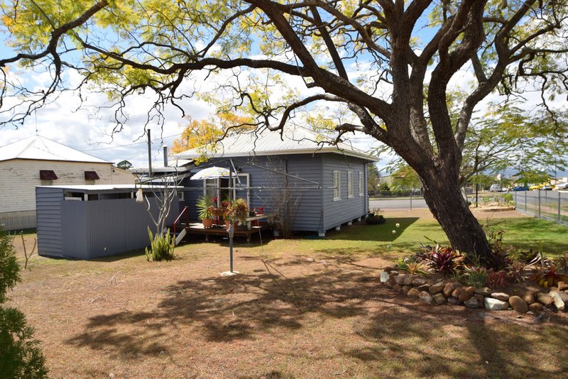 Photo - 21 Abbotsford Street, Toogoolawah QLD 4313 - Image 13