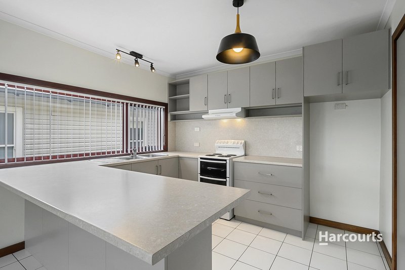 Photo - 21 Abbott Street, Upper Burnie TAS 7320 - Image 2