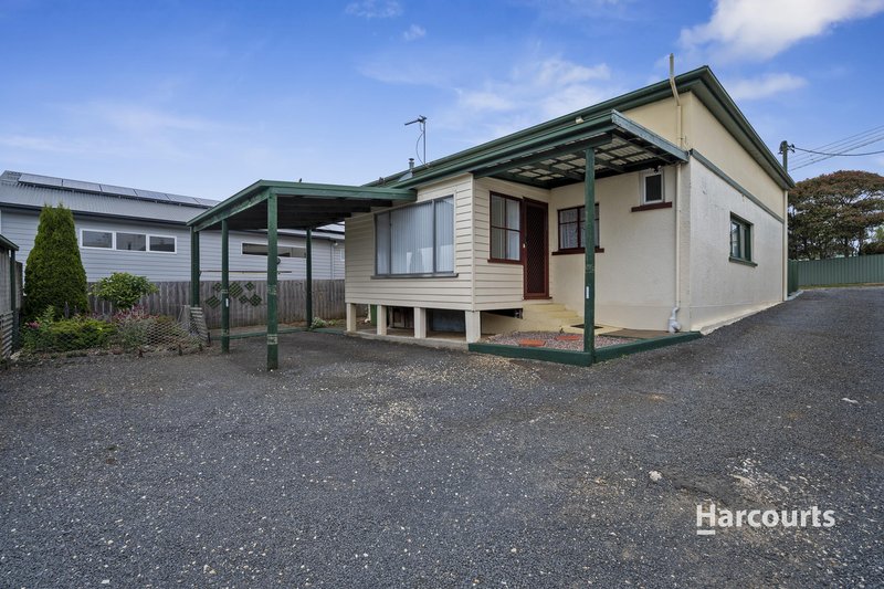 Photo - 21 Abbott Street, Upper Burnie TAS 7320 - Image 9