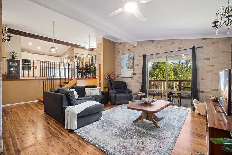 Photo - 21 Abel Tasman Drive, Coffs Harbour NSW 2450 - Image 3
