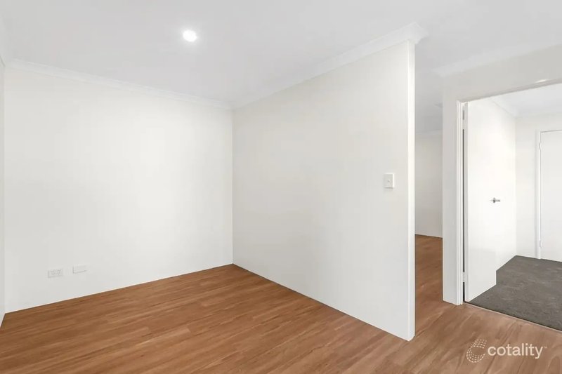 Photo - 21 Addingham Drive, Ellenbrook WA 6069 - Image 5