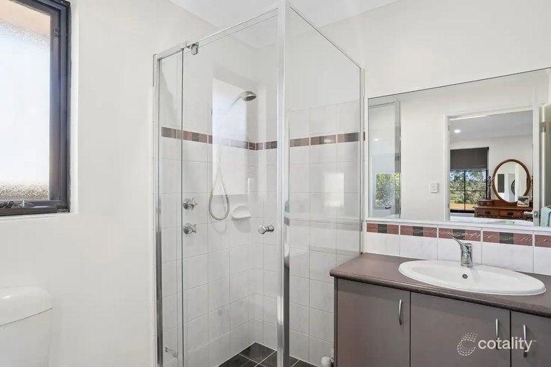 Photo - 21 Addingham Drive, Ellenbrook WA 6069 - Image 6