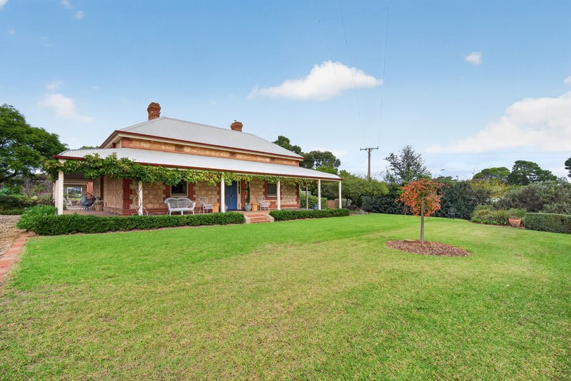 Photo - 21 Adelaide Road, Strathalbyn SA 5255 - Image 3