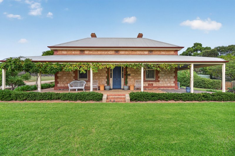 Photo - 21 Adelaide Road, Strathalbyn SA 5255 - Image 4