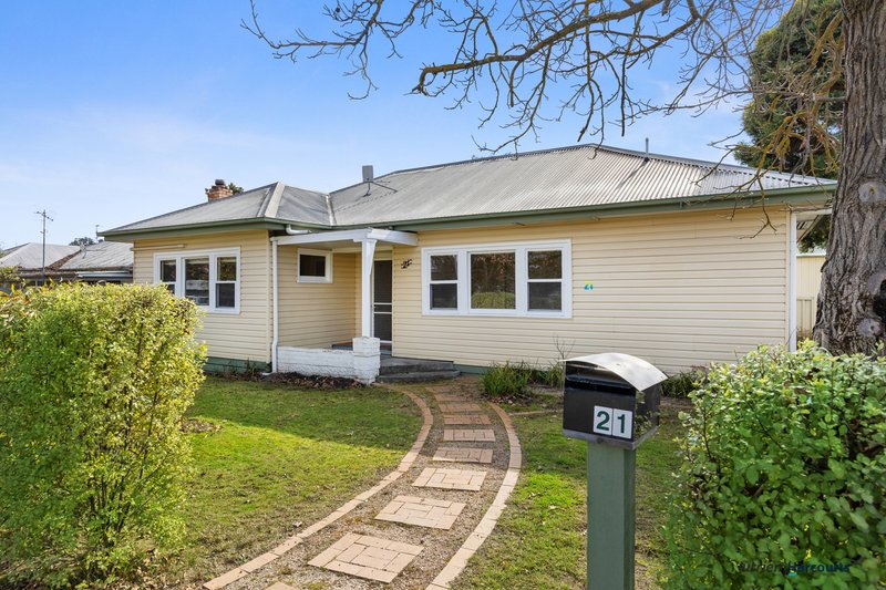 Photo - 21 Aitken Street, Alexandra VIC 3714 - Image 2