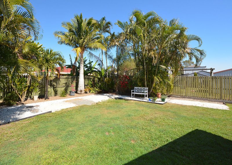 Photo - 2/1 Alana Court, Torquay QLD 4655 - Image 14