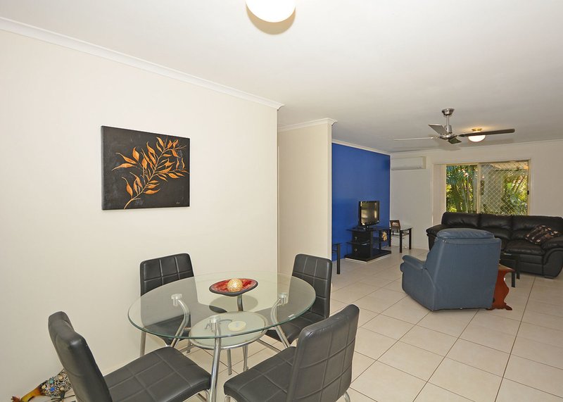 Photo - 2/1 Alana Court, Torquay QLD 4655 - Image 17