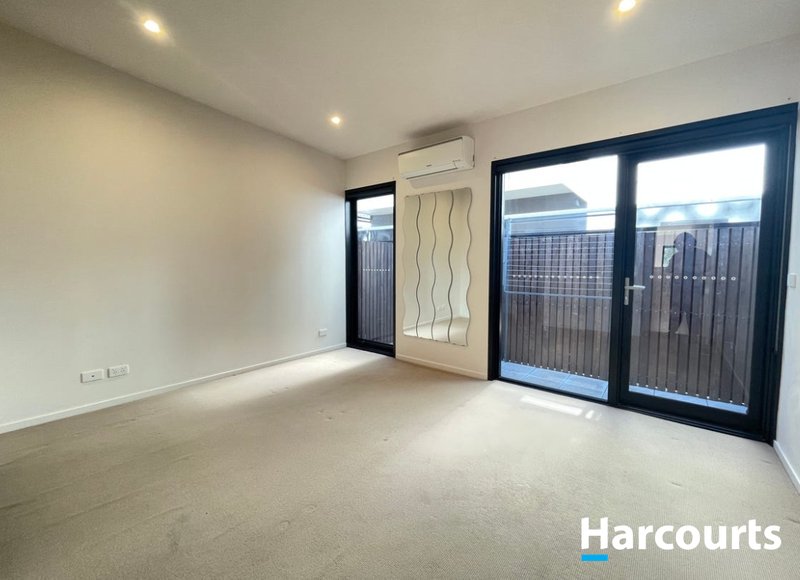 Photo - 21 Albany Road, Mill Park VIC 3082 - Image 6