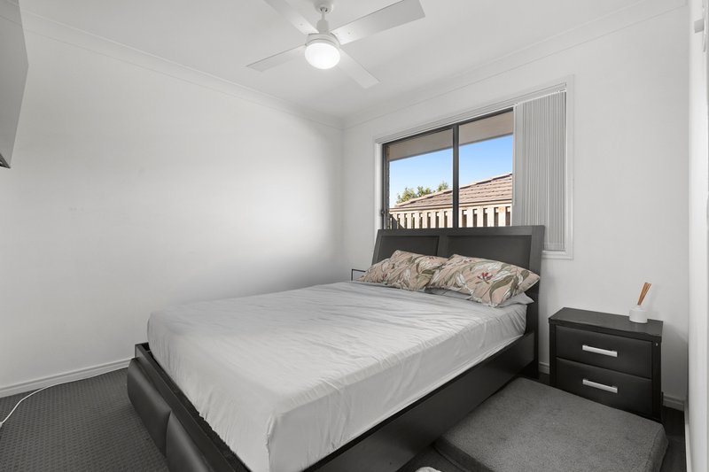 Photo - 21 Allerton Park Drive, Park Ridge QLD 4125 - Image 8