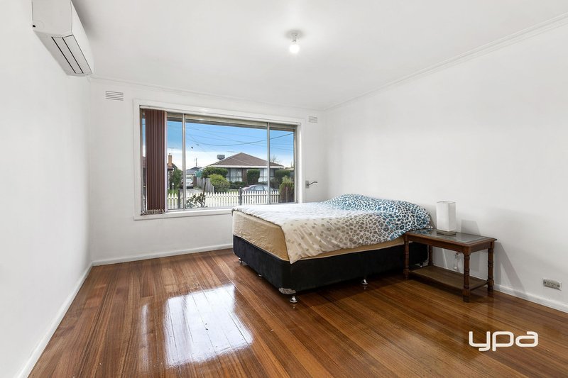 Photo - 21 Alvina Street, Sunshine North VIC 3020 - Image 8