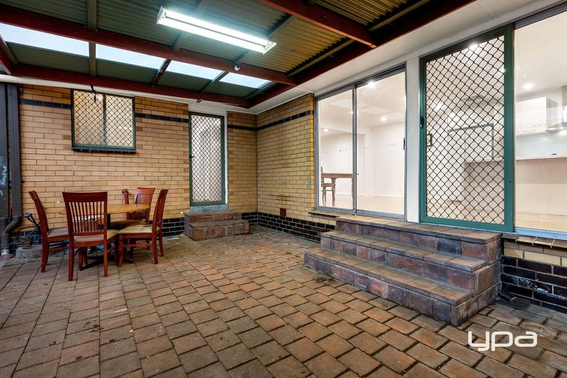 Photo - 21 Alvina Street, Sunshine North VIC 3020 - Image 12