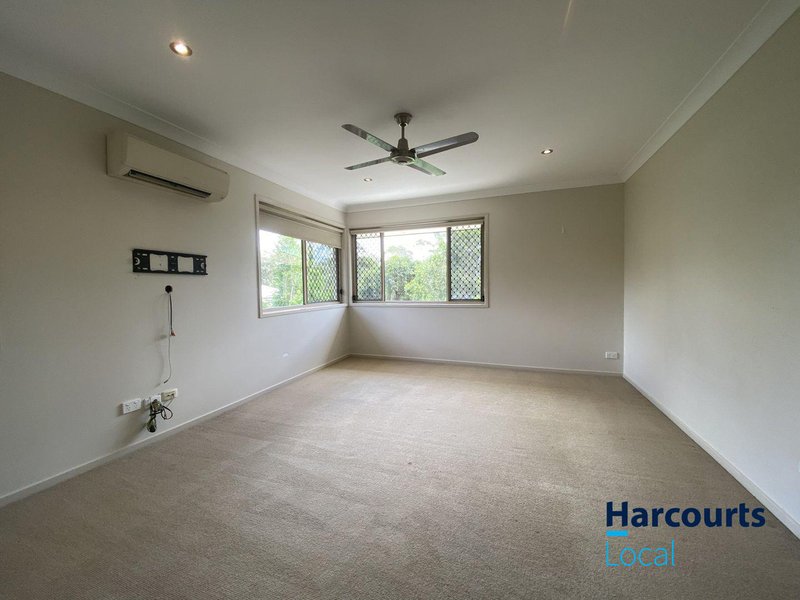 Photo - 21 Araluen Place, Carindale QLD 4152 - Image 11