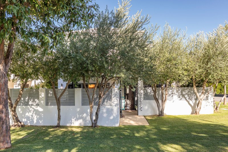 Photo - 21 Ardross Crescent, Coolbinia WA 6050 - Image 5