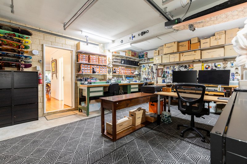 Photo - 21 Ardross Crescent, Coolbinia WA 6050 - Image 18