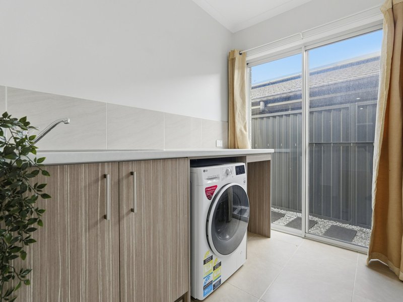 Photo - 21 Arkley Avenue, Claymore NSW 2559 - Image 12