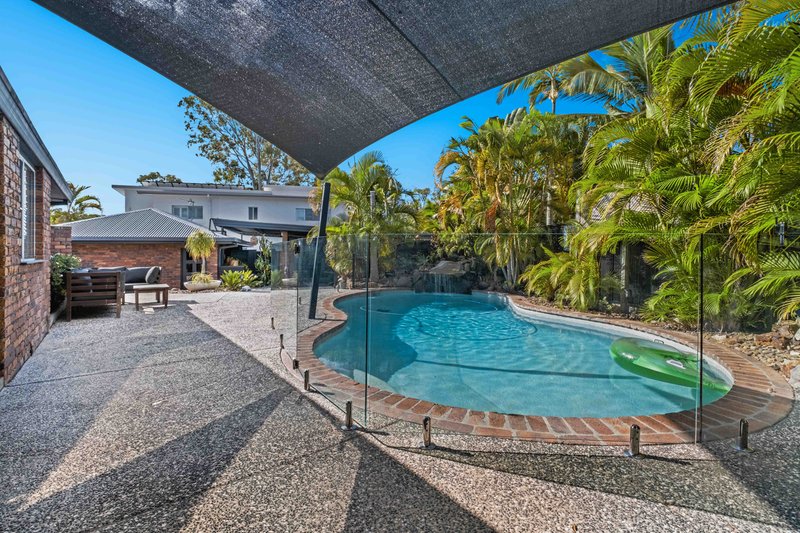 Photo - 21 Armidale Crescent, Helensvale QLD 4212 - Image 1