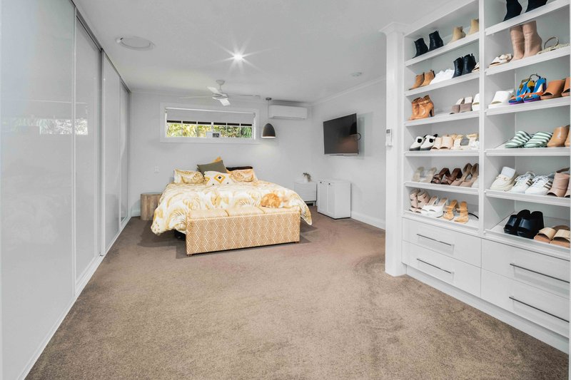 Photo - 21 Armidale Crescent, Helensvale QLD 4212 - Image 11