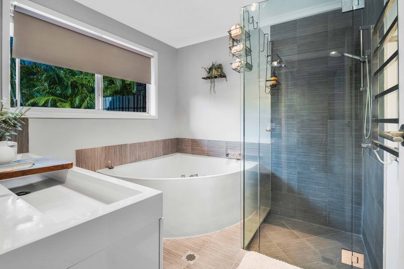 Photo - 21 Armidale Crescent, Helensvale QLD 4212 - Image 16