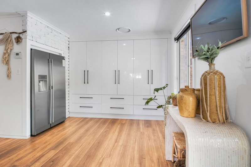 Photo - 21 Armidale Crescent, Helensvale QLD 4212 - Image 18