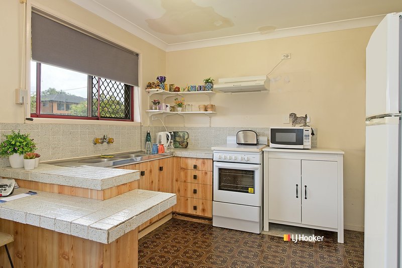 Photo - 21 Arrakune Crescent, Kallangur QLD 4503 - Image 3