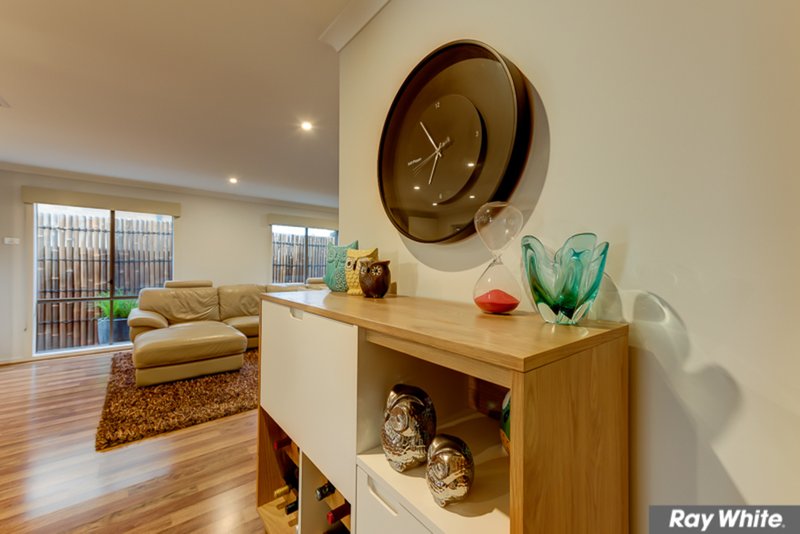 Photo - 21 Arrowgrass Drive, Point Cook VIC 3030 - Image 15