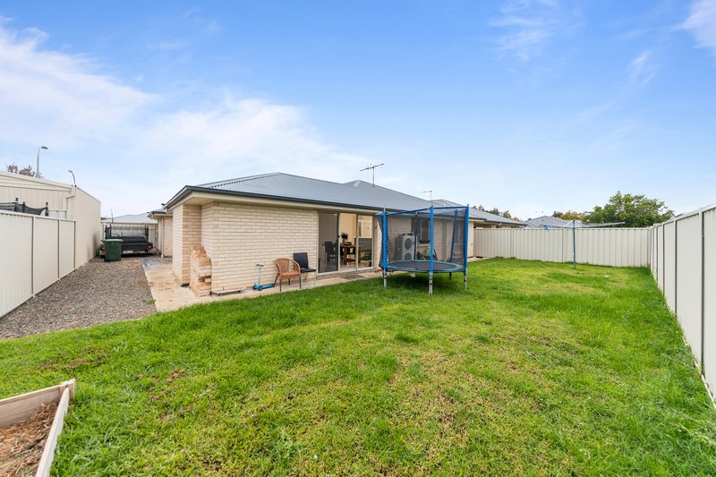 Photo - 21 Ascot Avenue, Munno Para West SA 5115 - Image 13