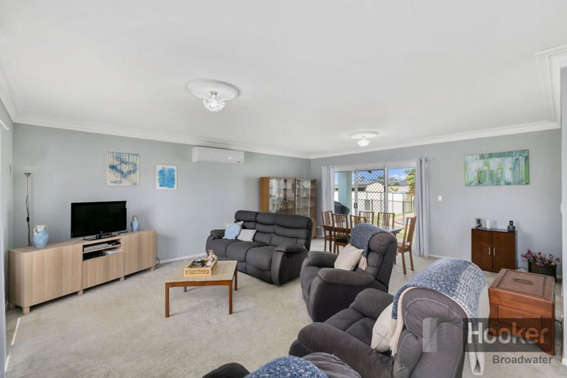 Photo - 21 Ashburton Close, Arundel QLD 4214 - Image 3